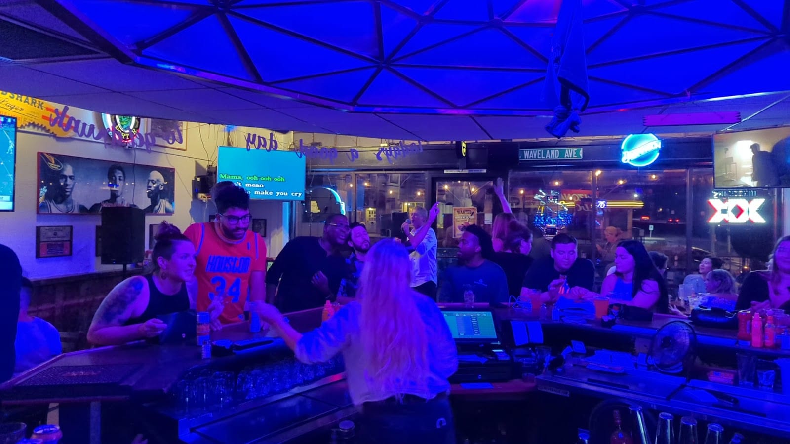 Bob Dobb's Bar & Grill, photo 2