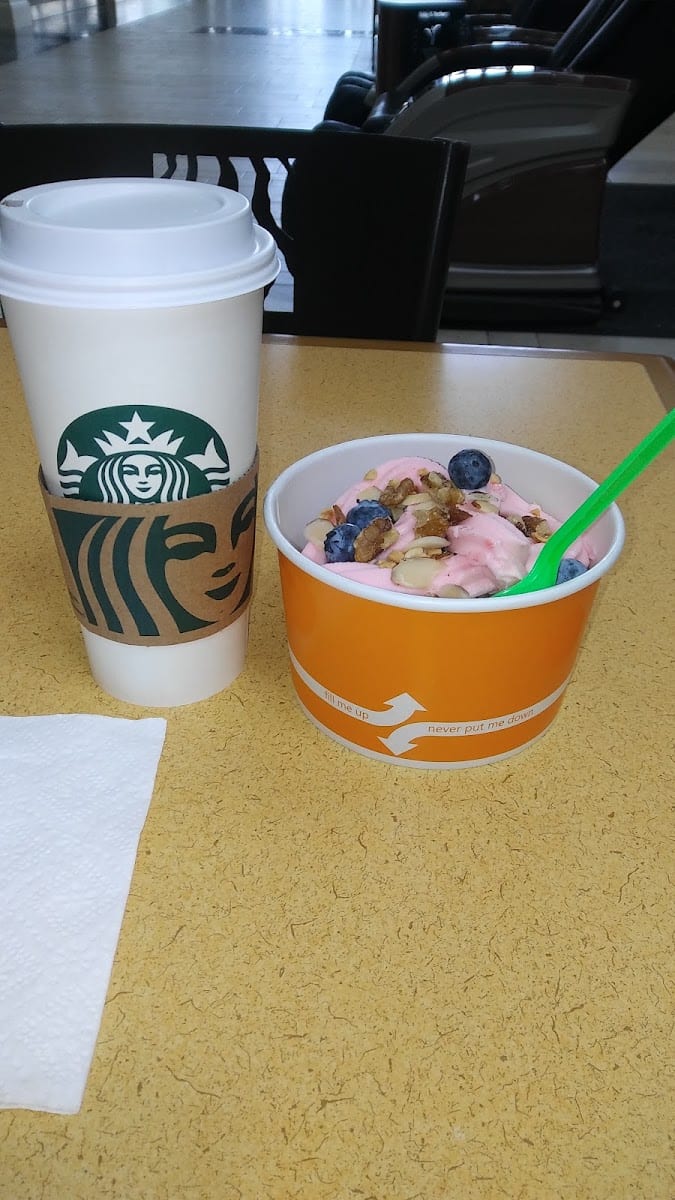 Tutti Frutti Frozen Yogurt, photo 3