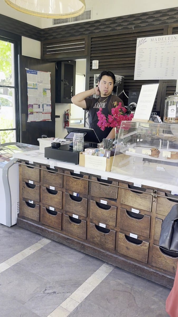 Madeleine's Macarons & Crepes, photo 2