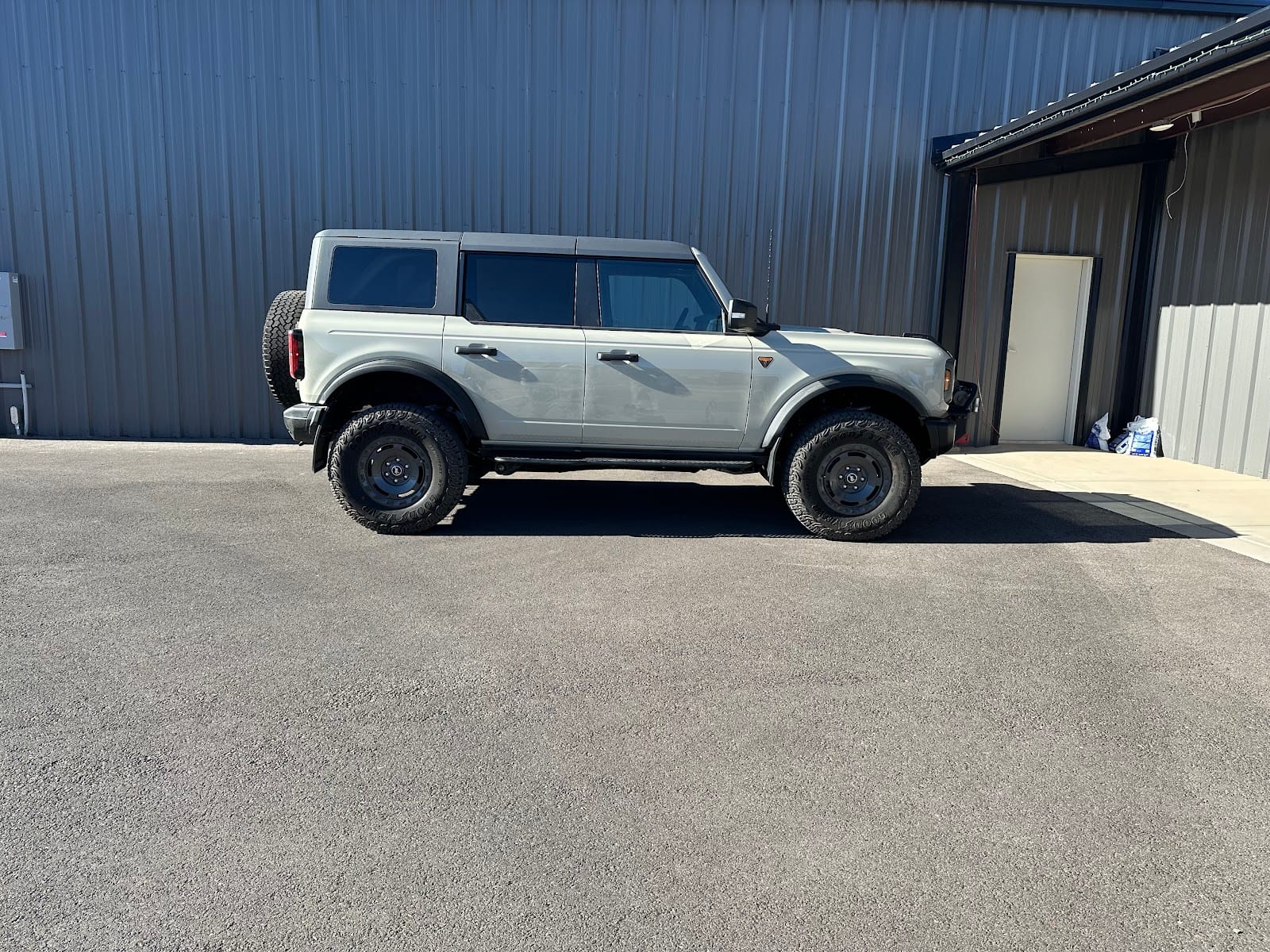 Mitchell's Automotive