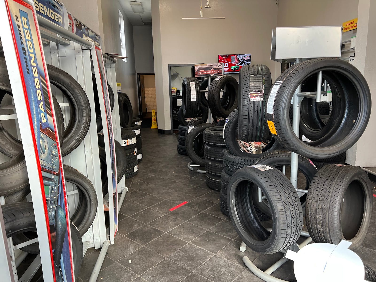 Big O Tires, photo 4