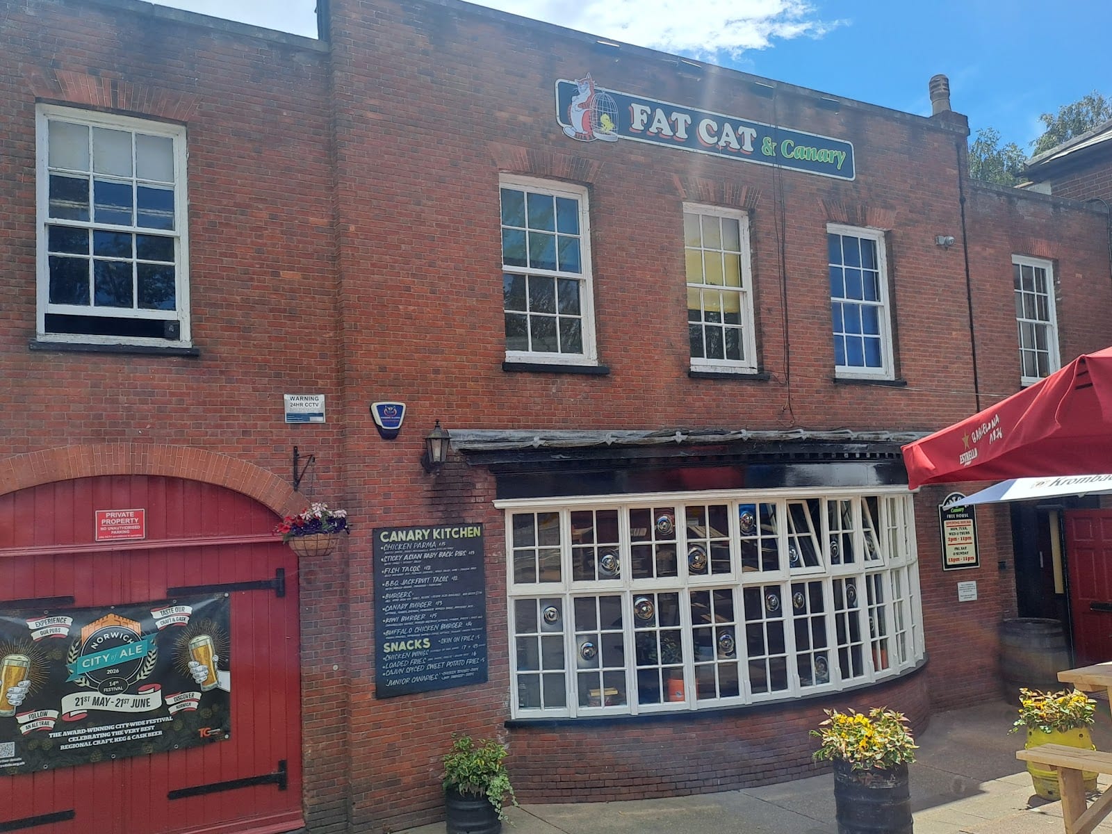 The Fat Cat & Canary, photo 2