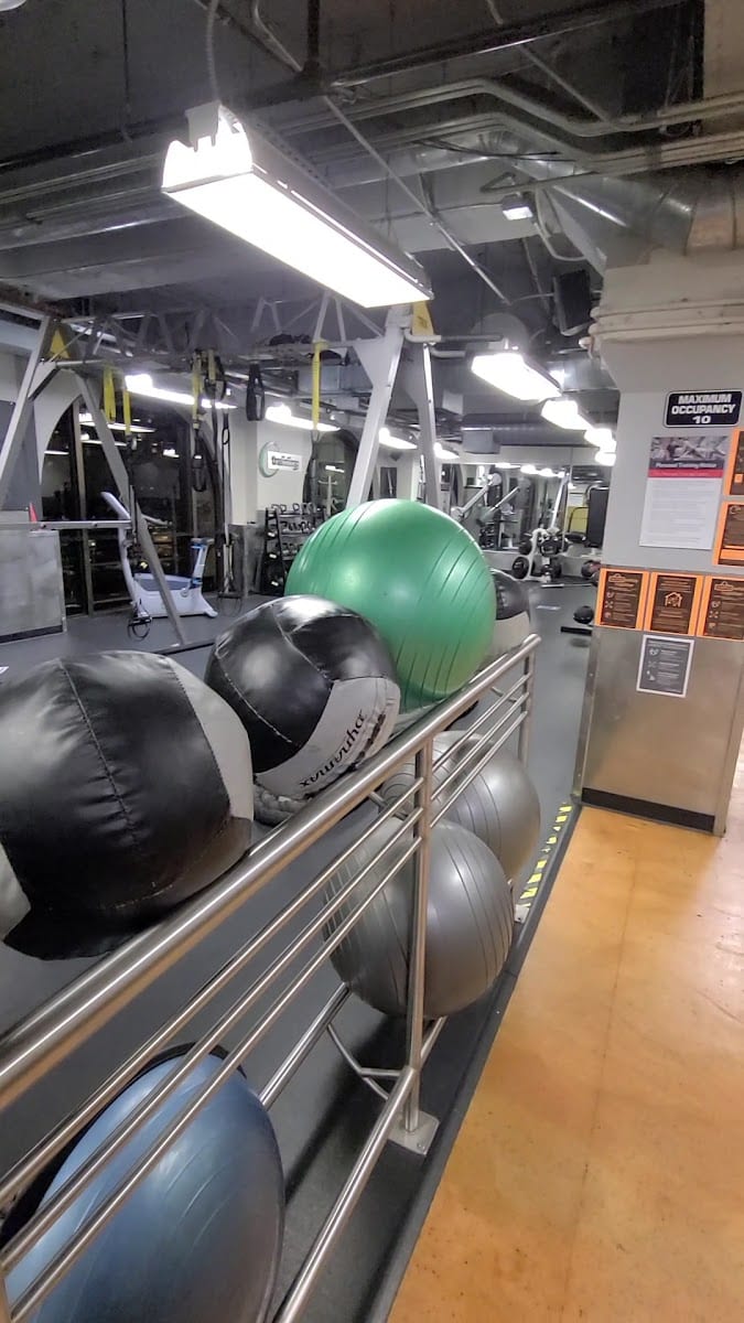 24 Hour Fitness, photo 3