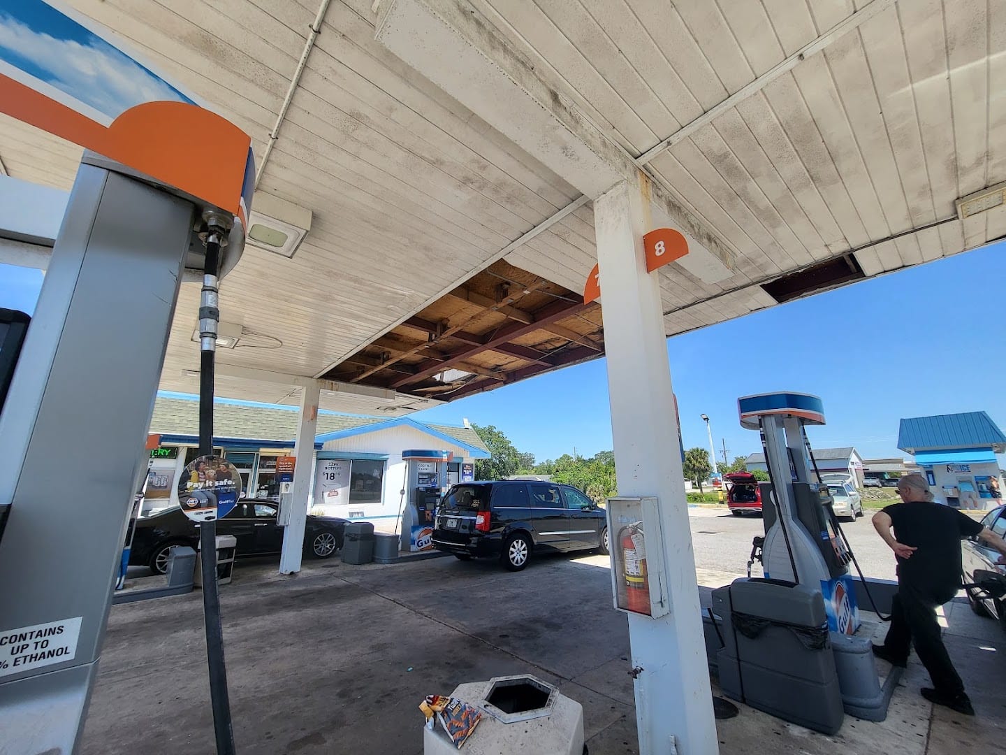 Rays Gas Station and Check Cash AND Smoke Shop, photo 3