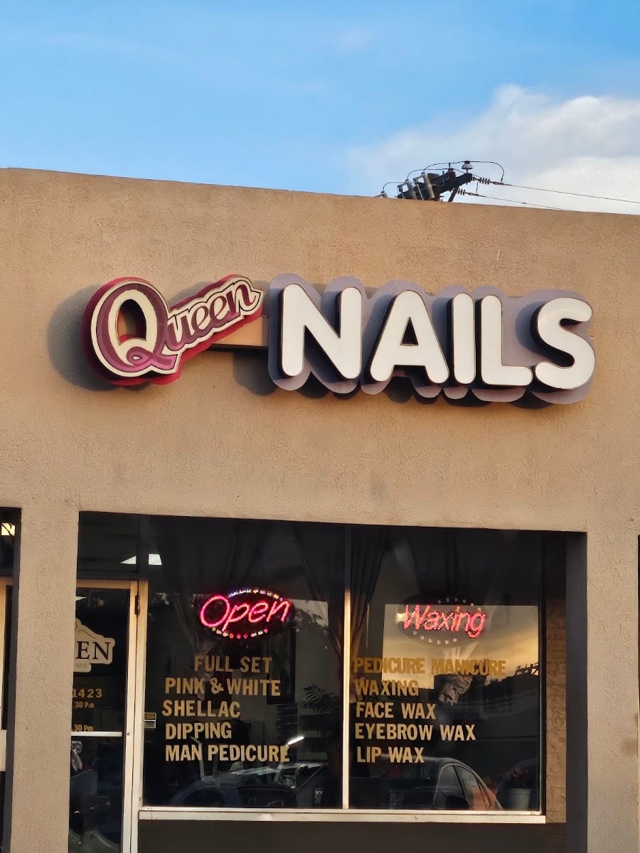 Queen Nails