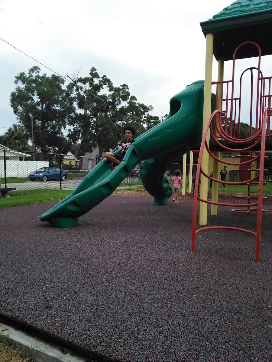 Rey Park Community Center