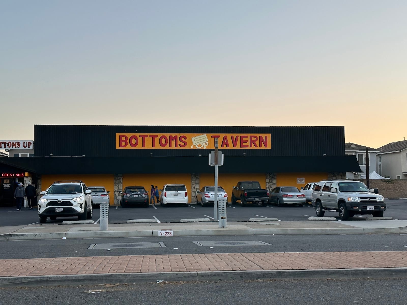 Bottoms Up Tavern