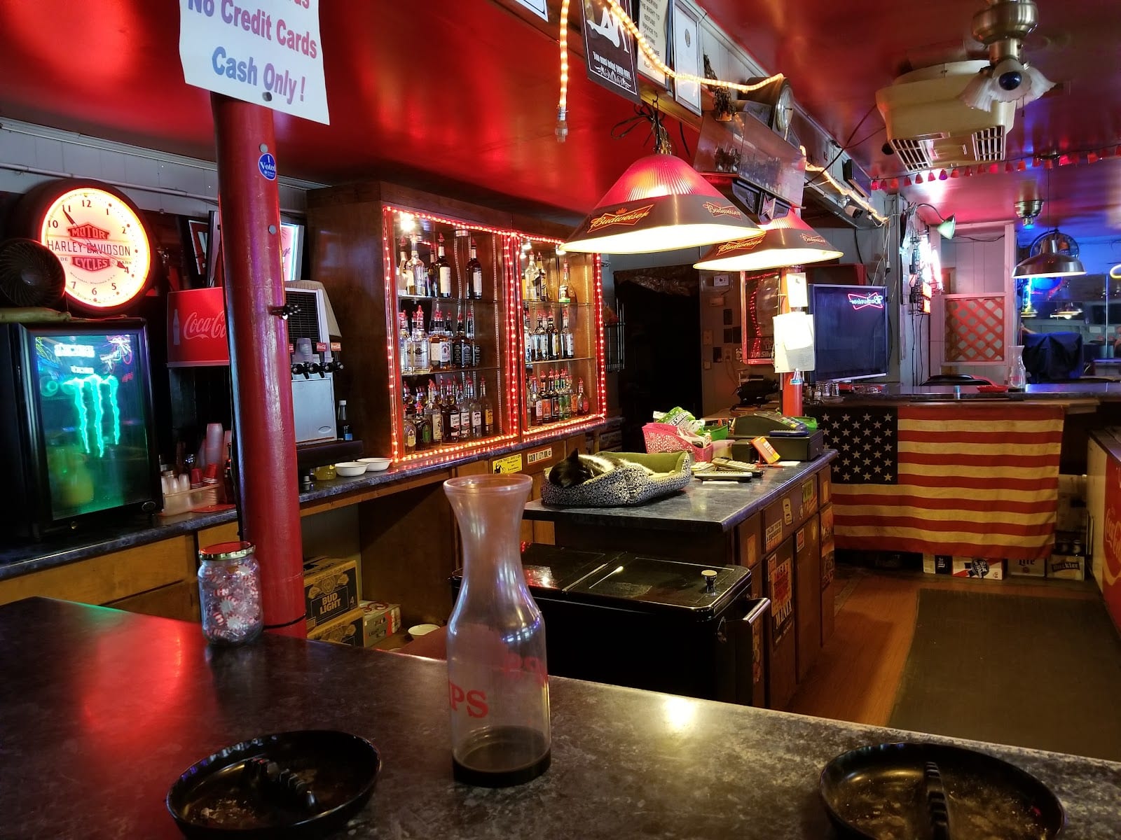 T & C Lounge, photo 2
