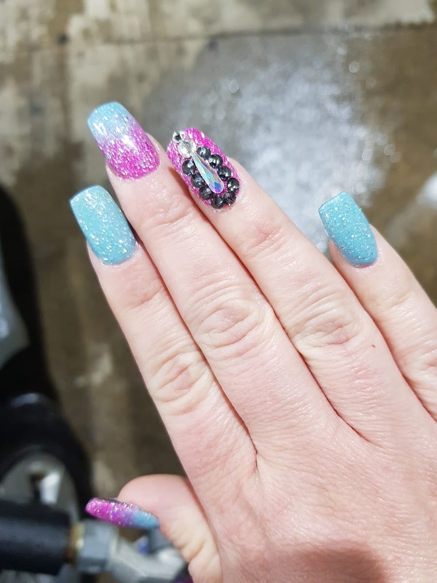 Happy Nails & Spa NEW OWNERSHIP, photo 2
