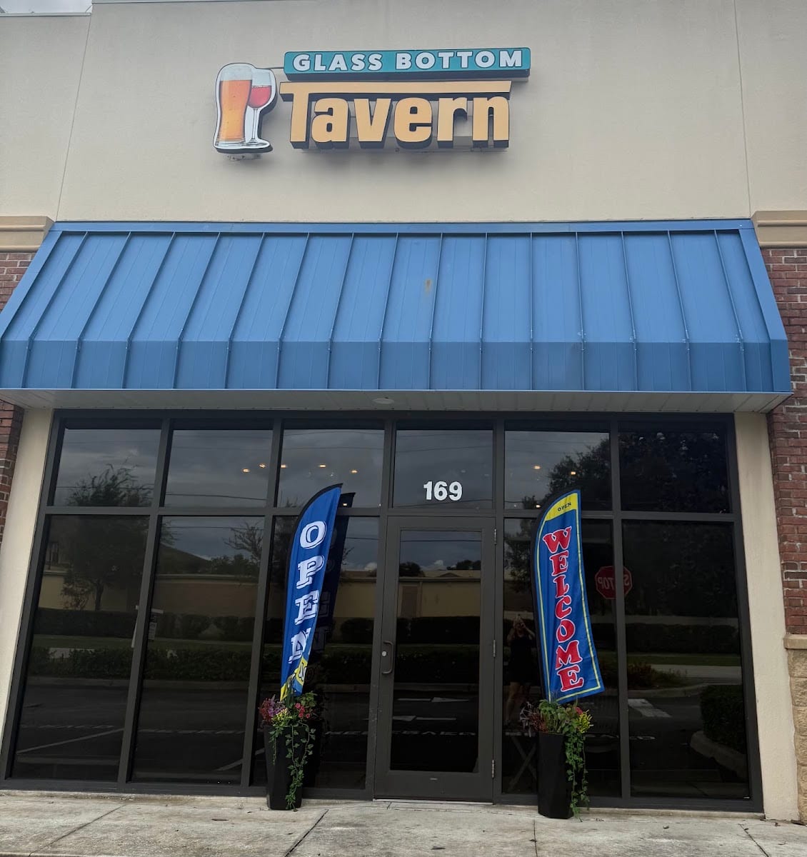 Glass Bottom Tavern, photo 3