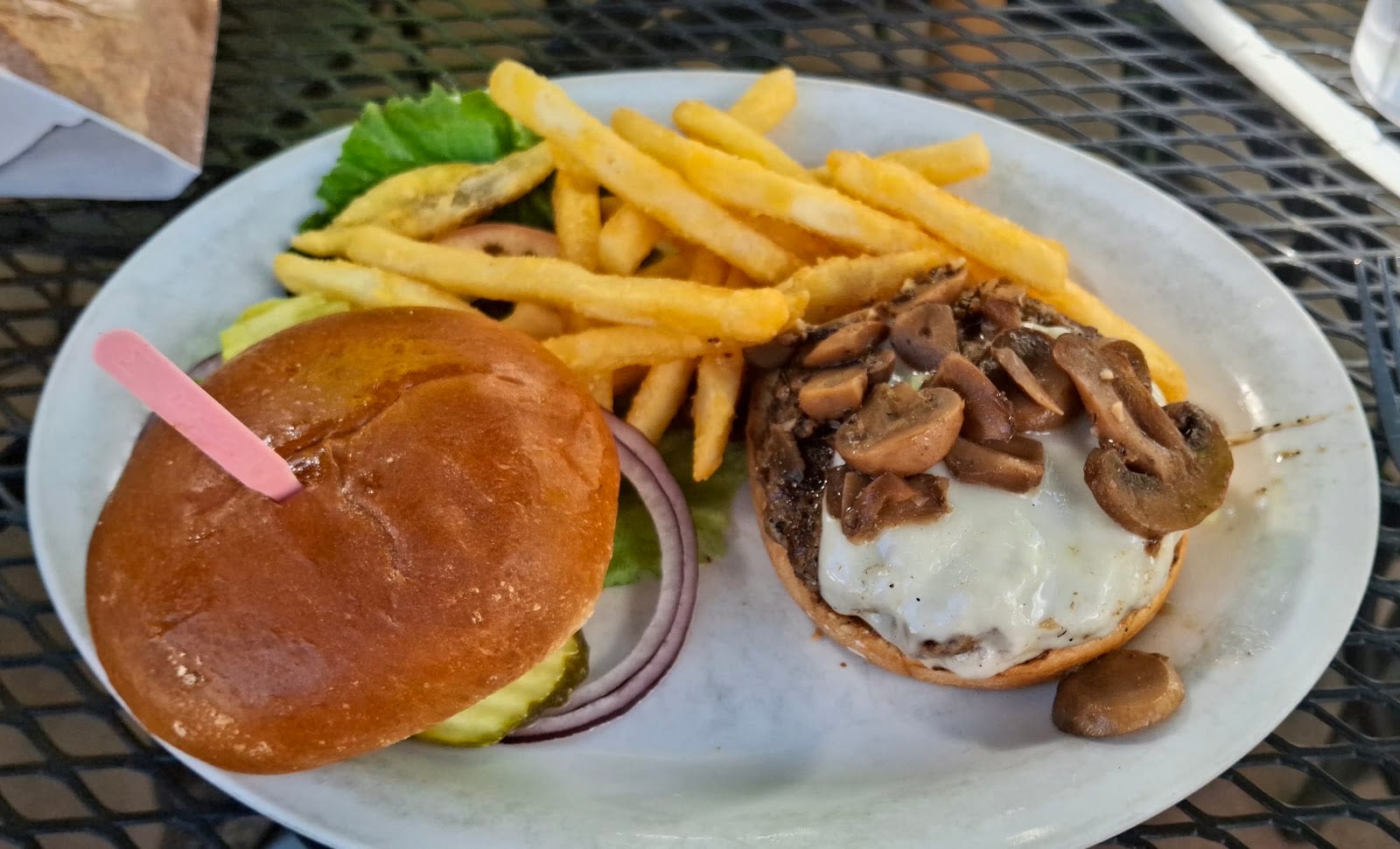 The Grubsteak Restaurant, photo 4