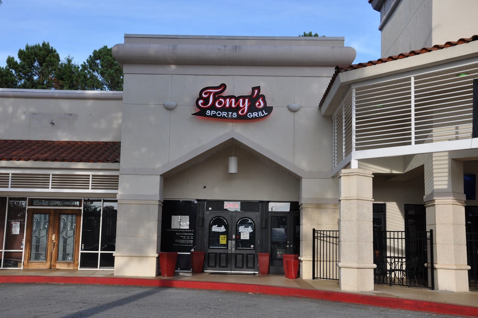 Tito's Sports Bar & Grill, photo 2