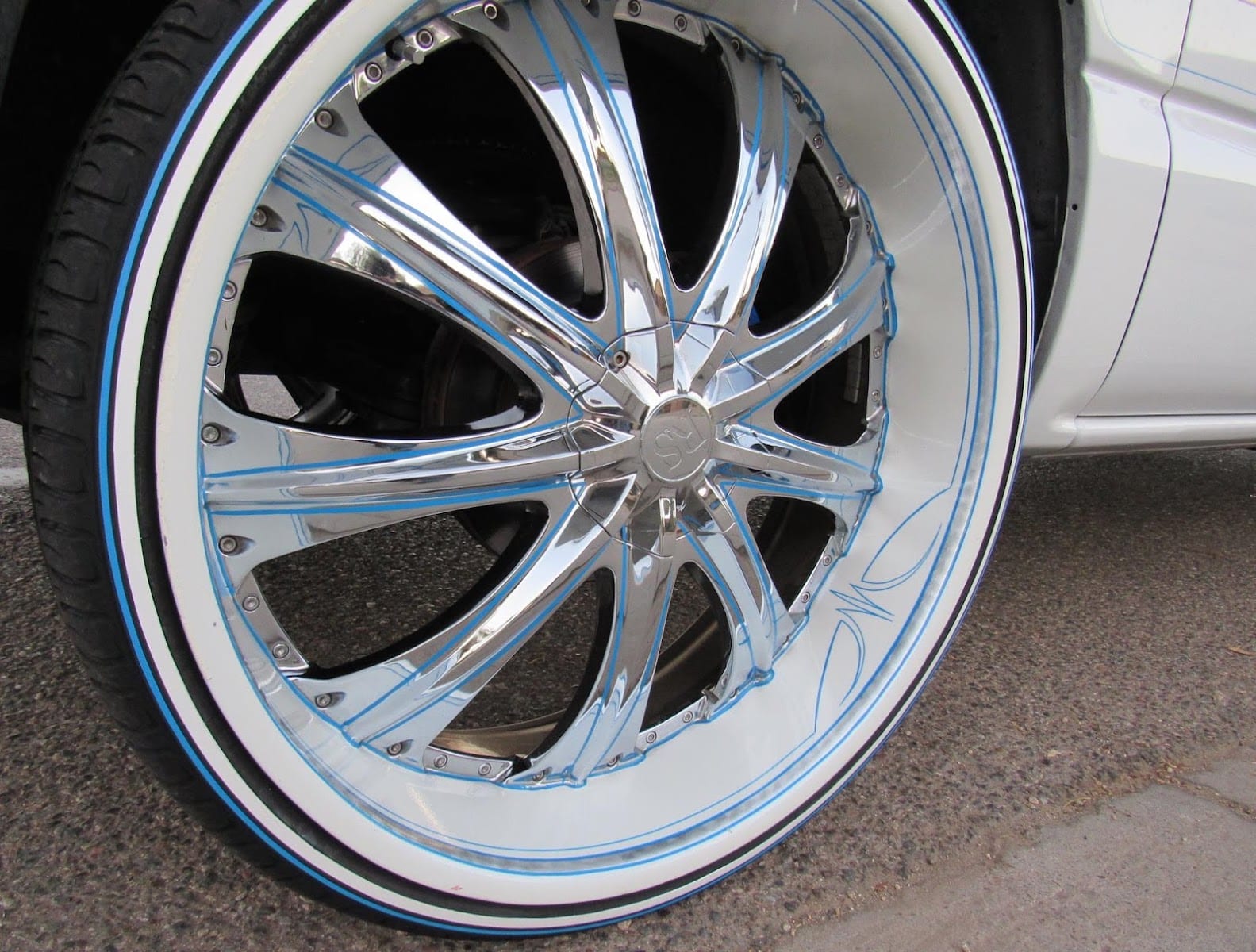 Kustom Tires