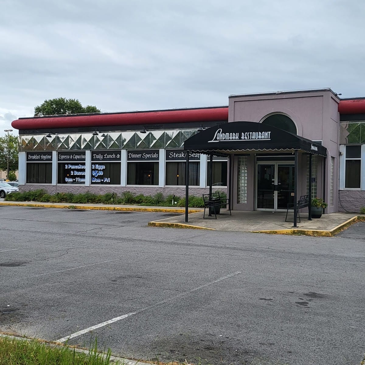 Landmark Family Restaurant, photo 4