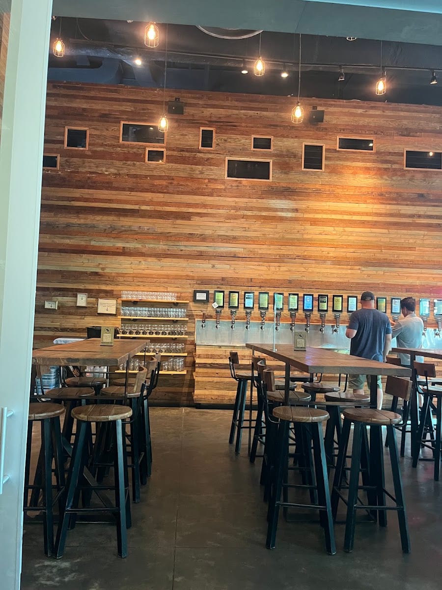 Off The Wall Craft Beer & Wine
