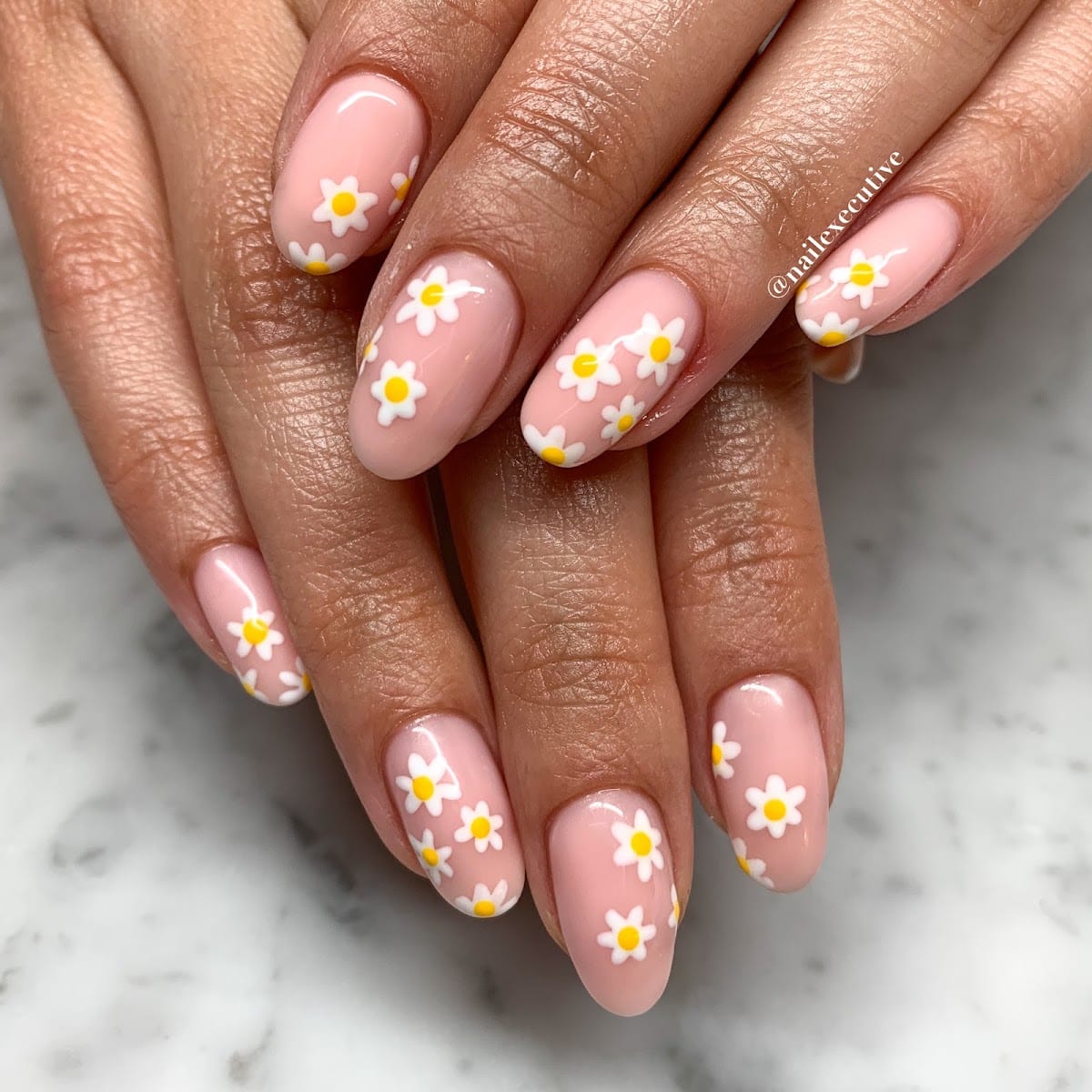 The Nail Executive, photo 2