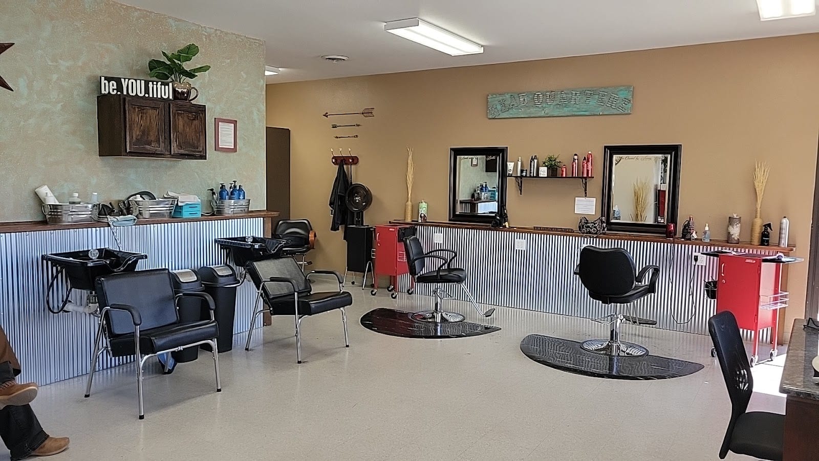 Headquarterz Salon