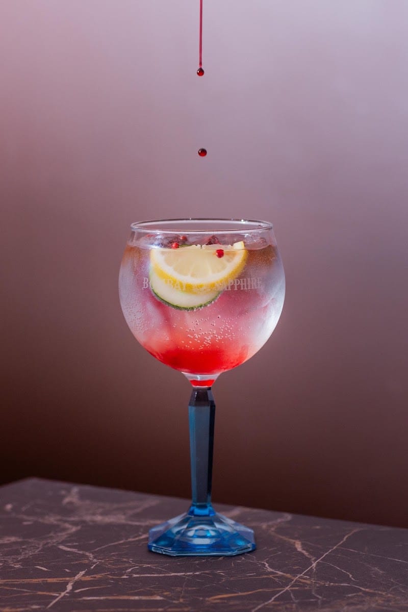 Suki. cocktails bar