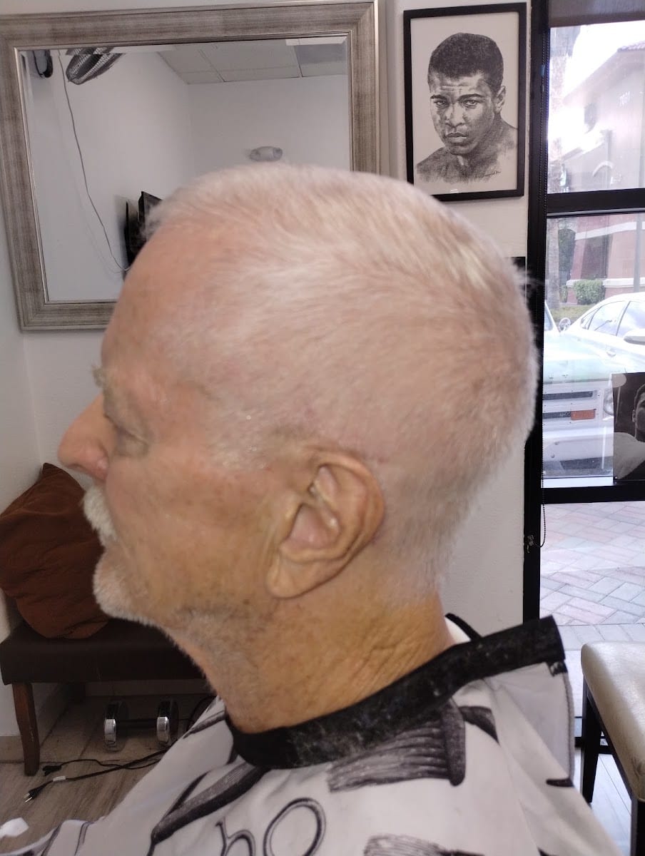 Quickโs Barbershop, photo 4
