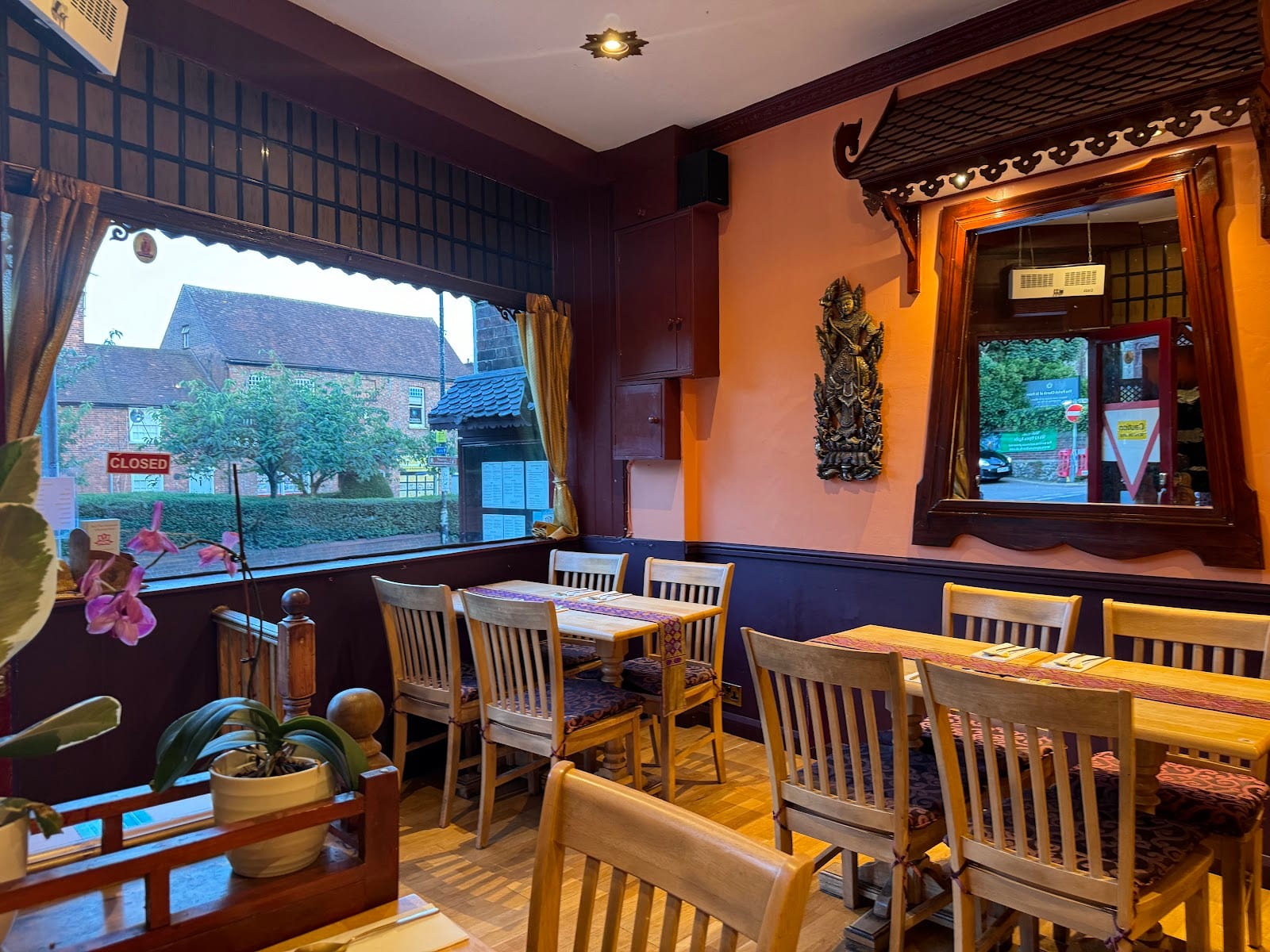 Bua Thai Restaurant