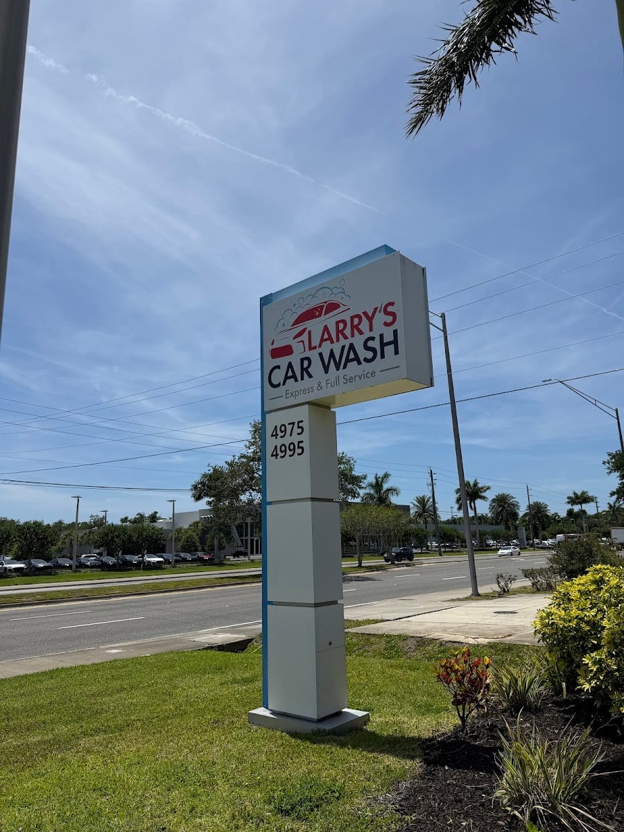 Larry's Car Wash SRQ, photo 4