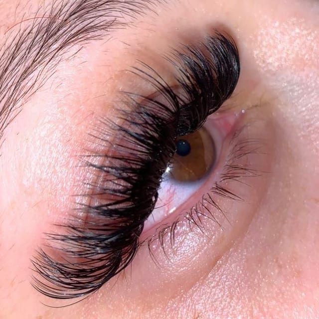 Esti Alicia- Lash Lifts & Lash Extensions, photo 2