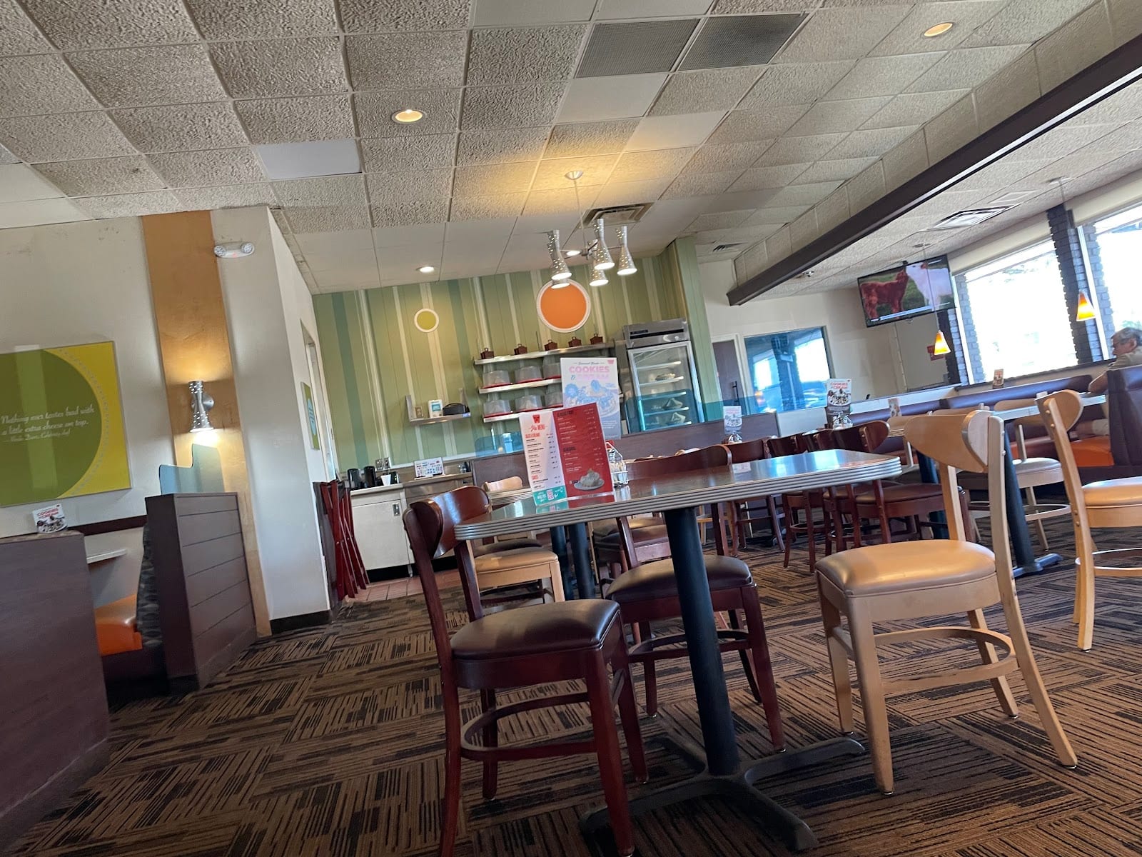 Village Inn, photo 2