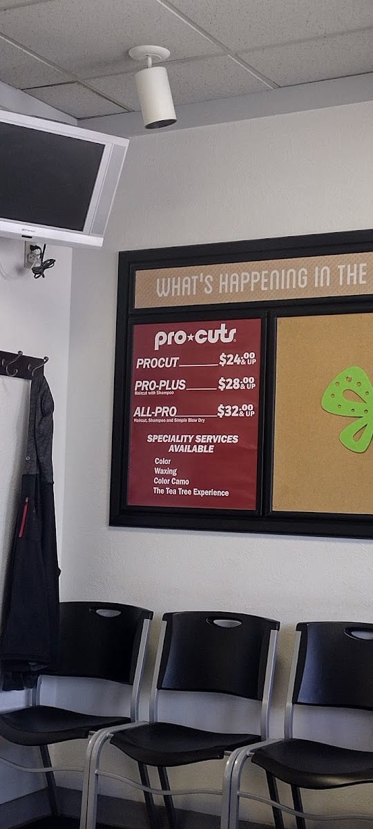 SUPERCUTS, photo 2