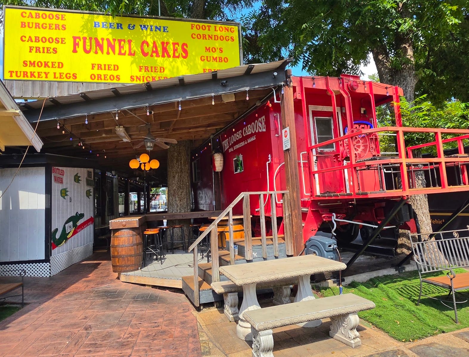 Loose Caboose, photo 3