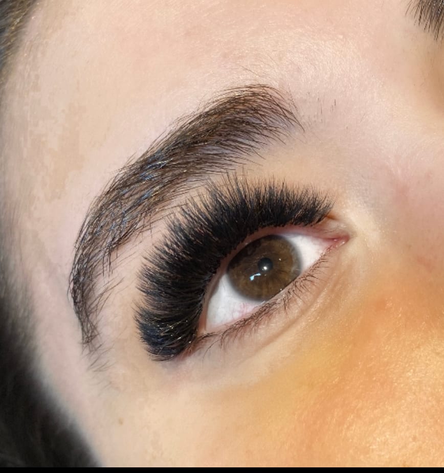 Stay Beautiful Society Huntington Beach Lash Extensions