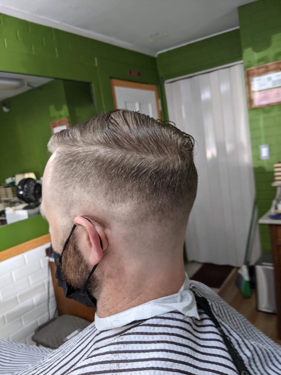 Noe Valley Cuts and Shaves Barbershop, photo 2