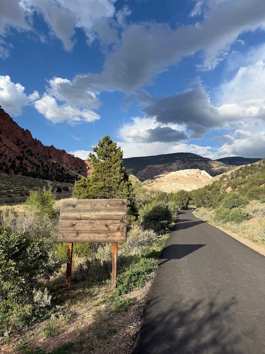Cedar Canyon Trail