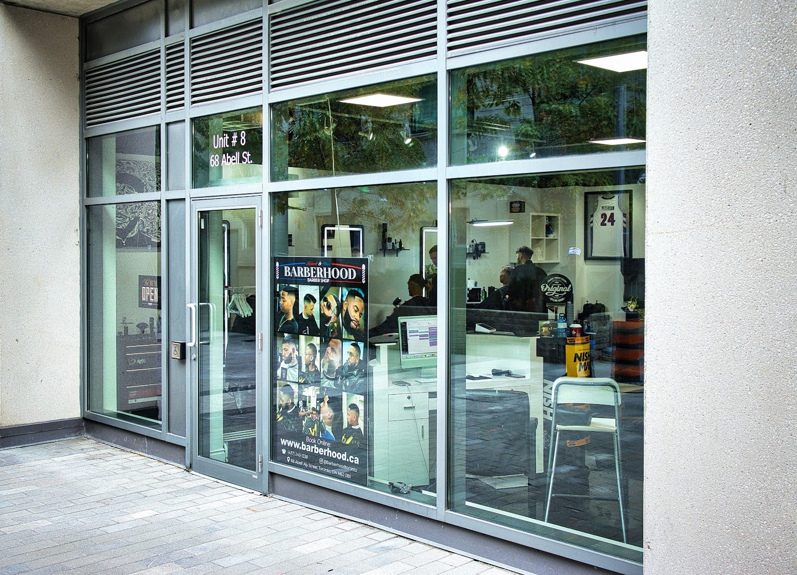 Barberhood Haircut & Shave Barbershop, photo 4