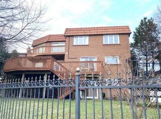 2 Bedroom North York Condo With a Pool and Gym, photo 3