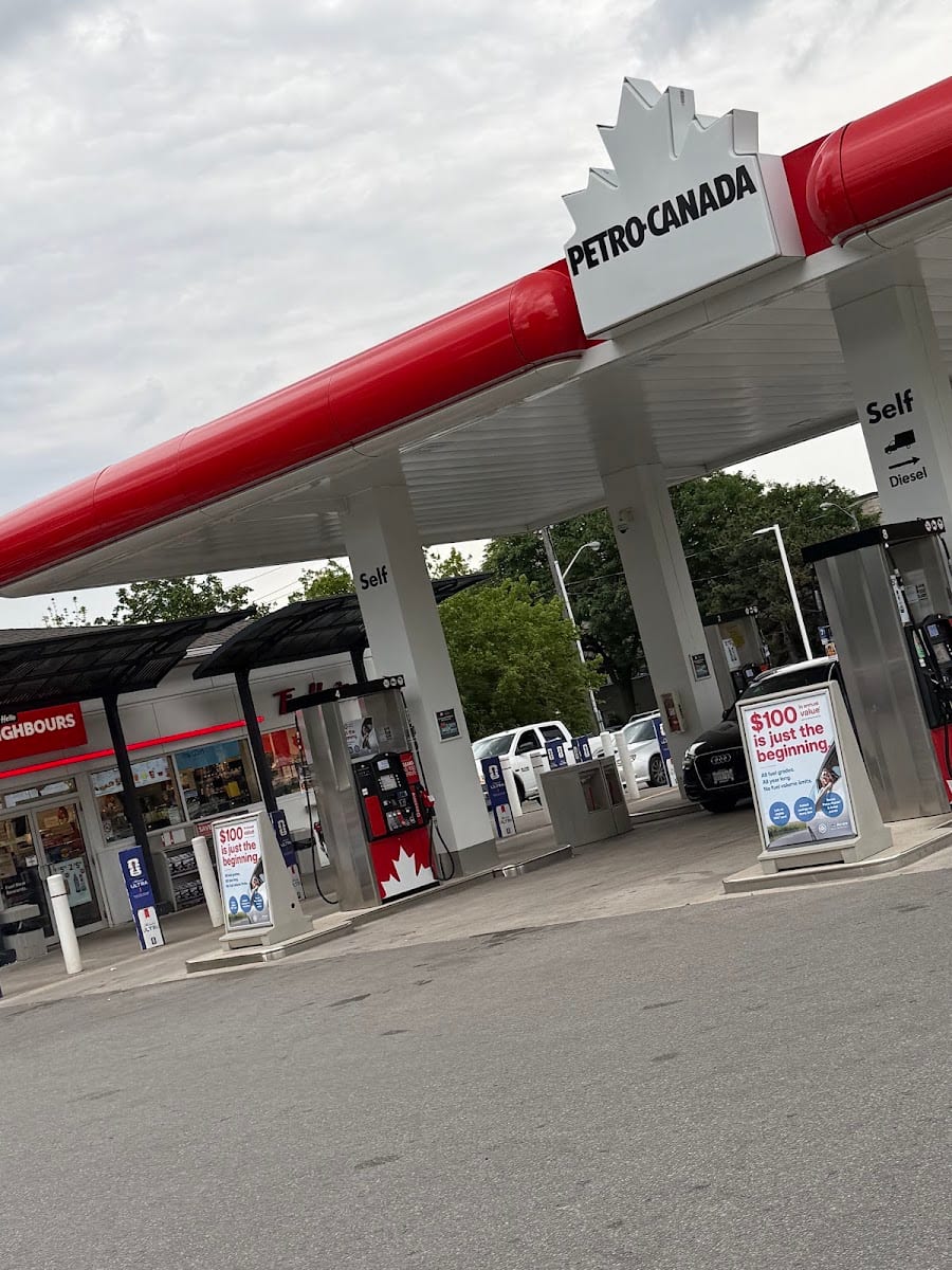 Petro-Canada & Car Wash, photo 2