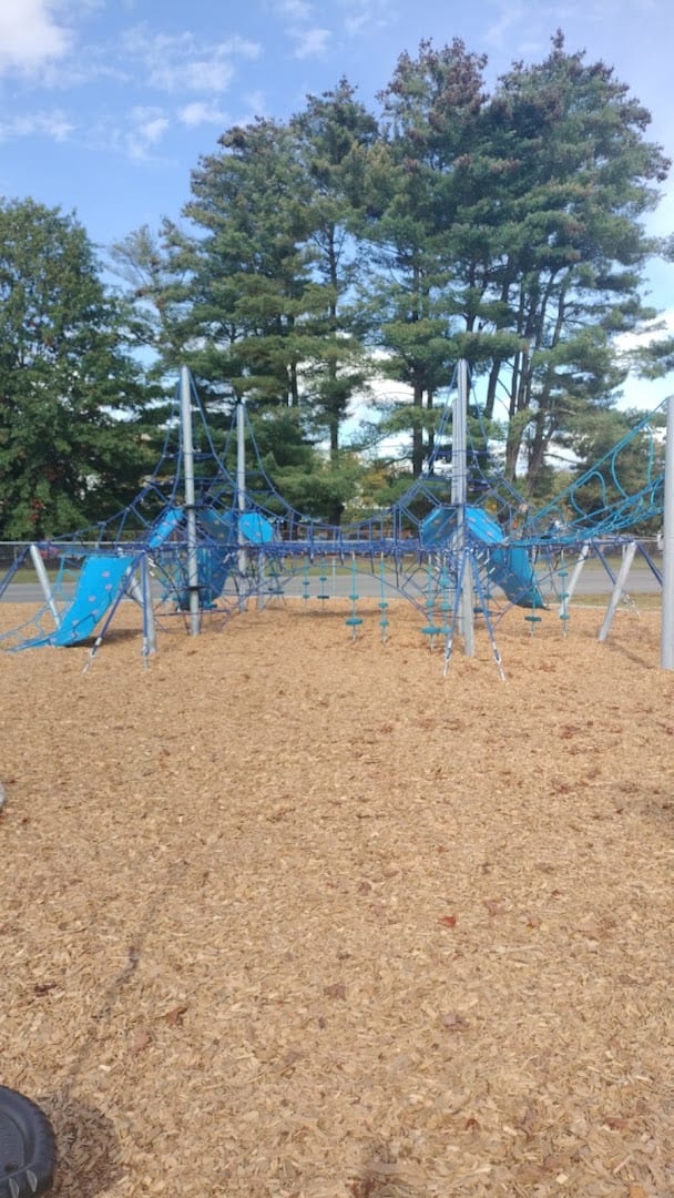 Playground, photo 4