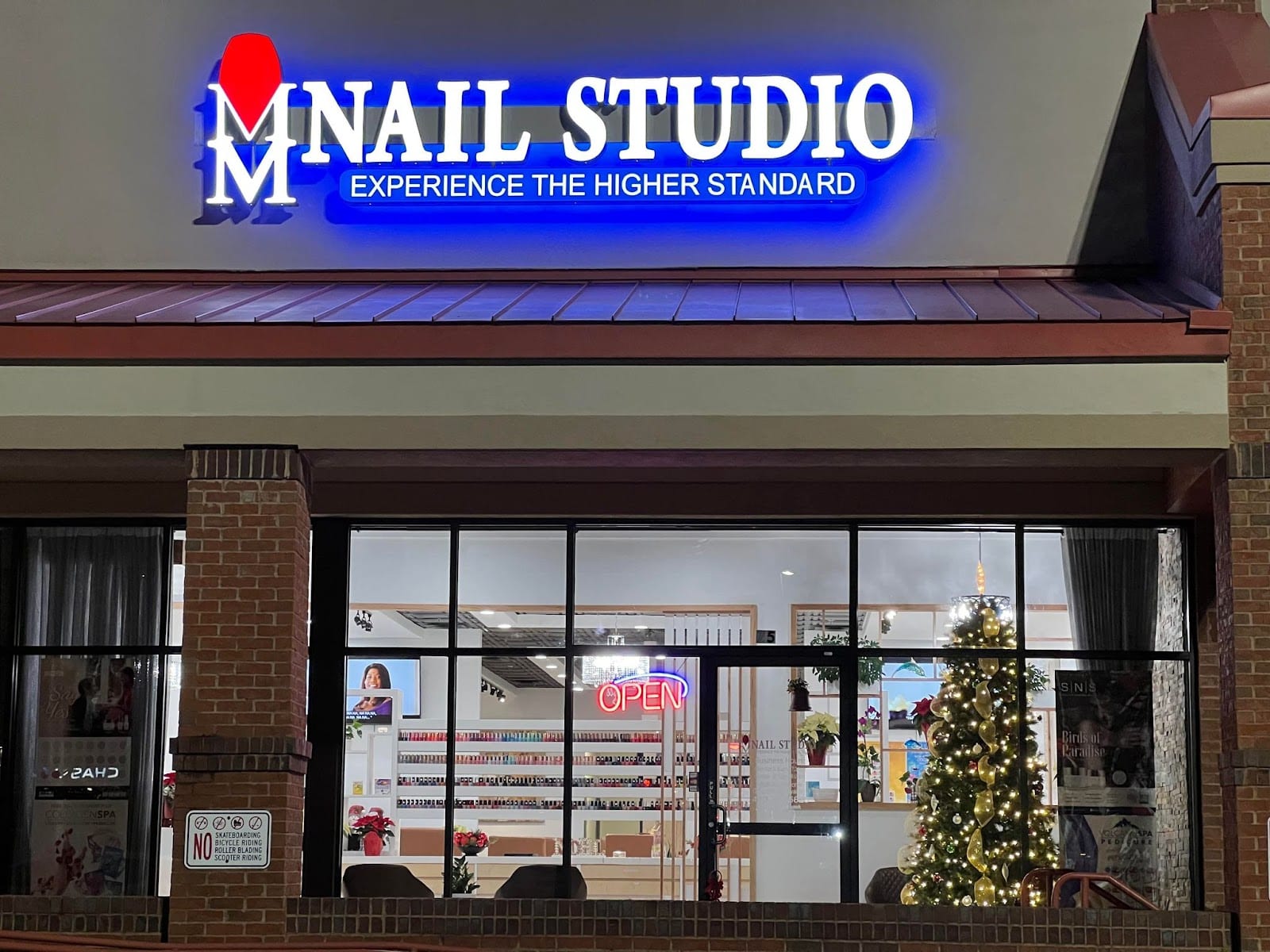 M&M NAIL STUDIO