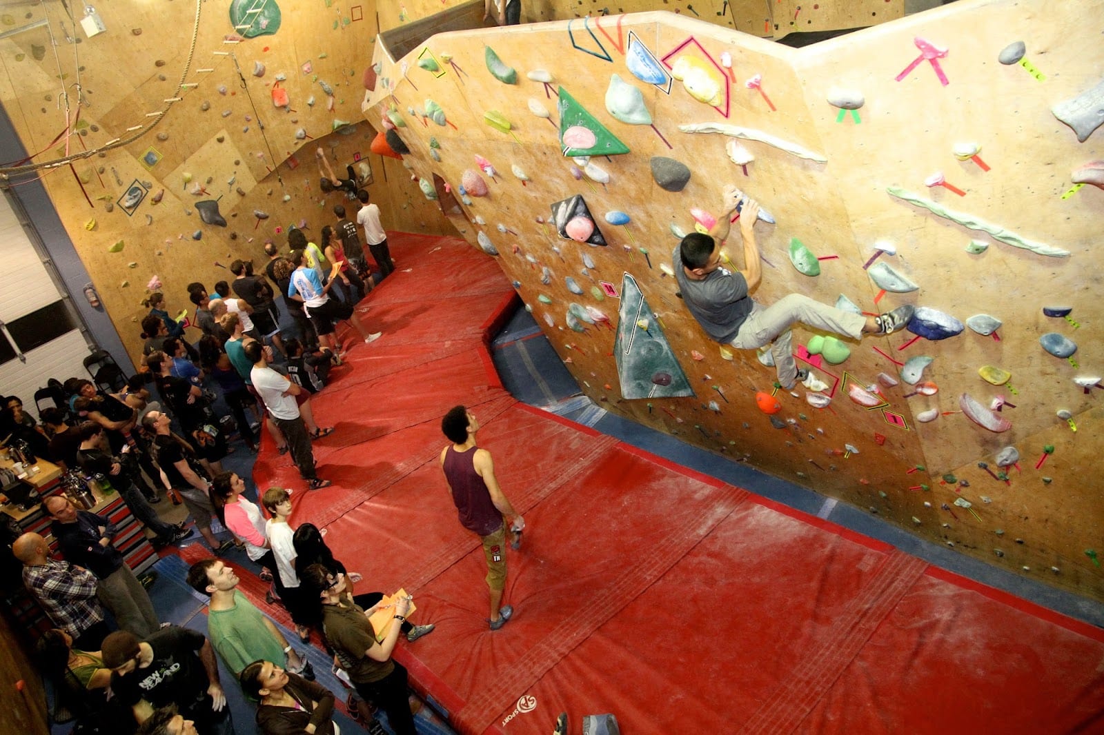 Boulderz Toronto Climbing Centre, photo 2