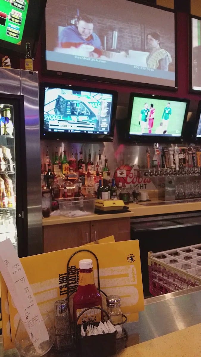 Buffalo Wild Wings, photo 3