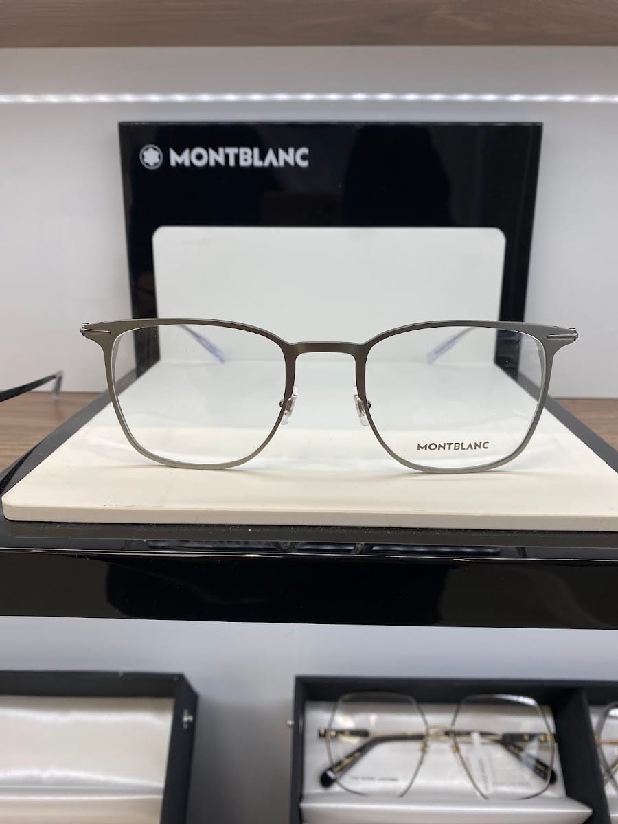 Starlite Vision Richmond Hill 眼镜店