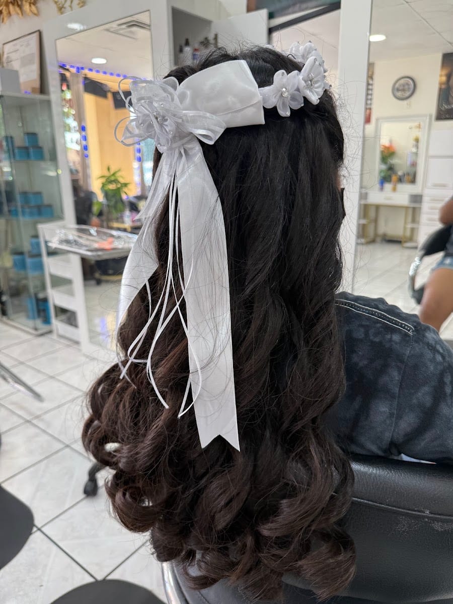 Lucy Beauty Salon