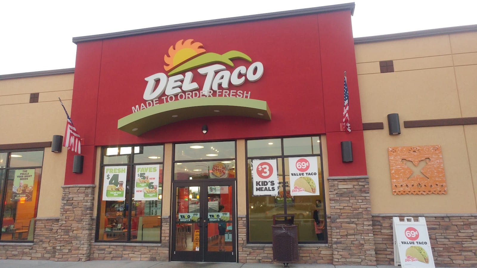 Del Taco, photo 2