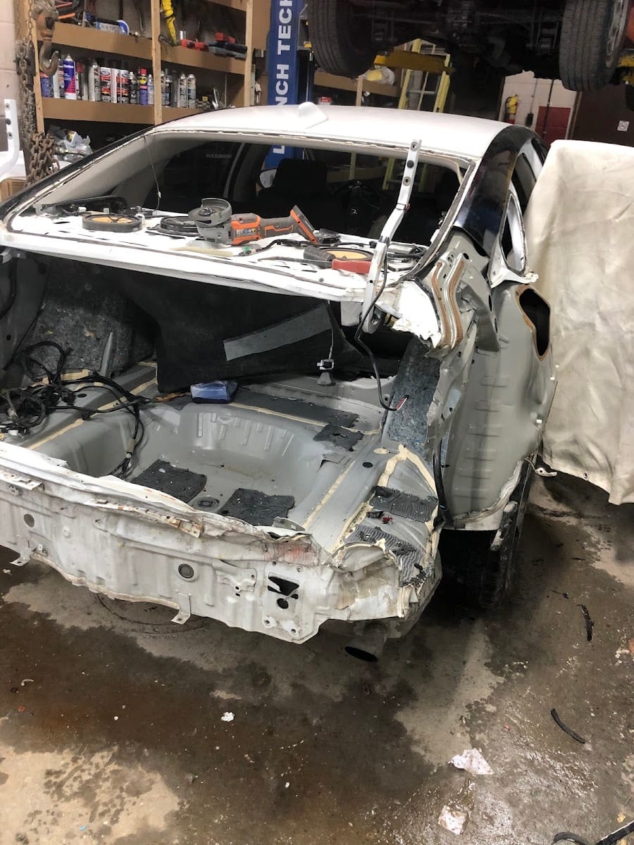 SHR Auto Body Repair, photo 3