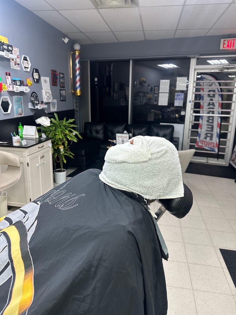 Reflections Barber Shop, photo 4