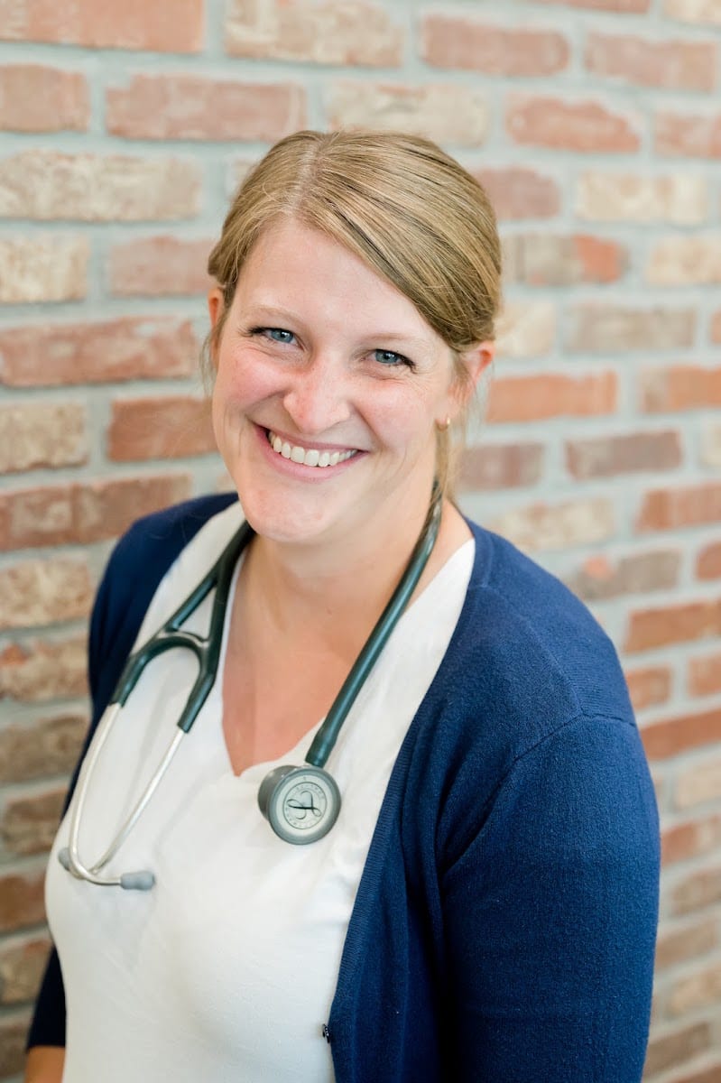 Kacie Lofgran FNP - Family Practice at Canyon Medical Group LLC, photo 2