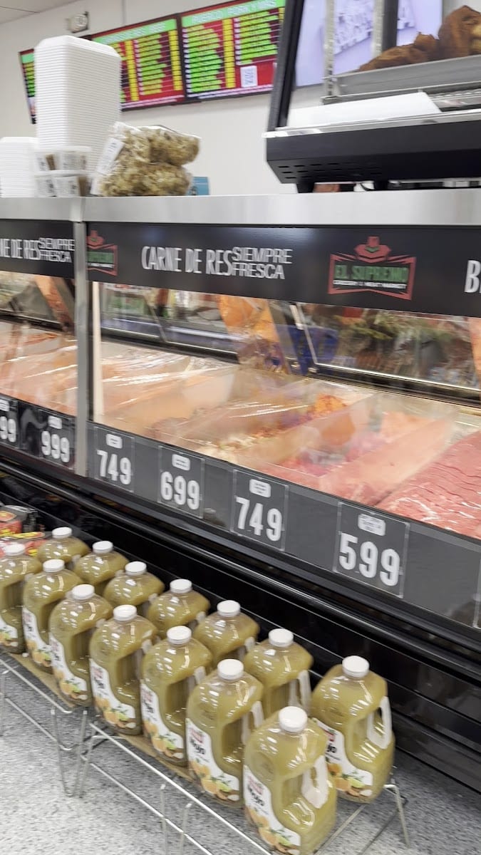 El supremo Grocery & meat market, photo 2