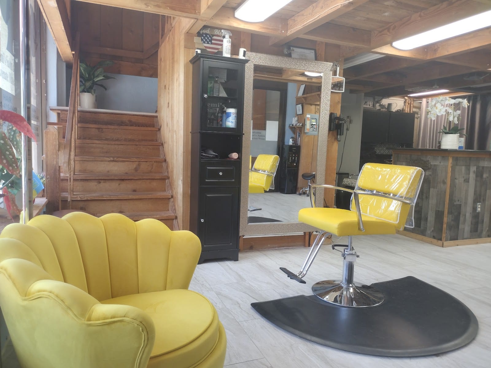 Remi's Salon & Rejuvenate Massage,LLC