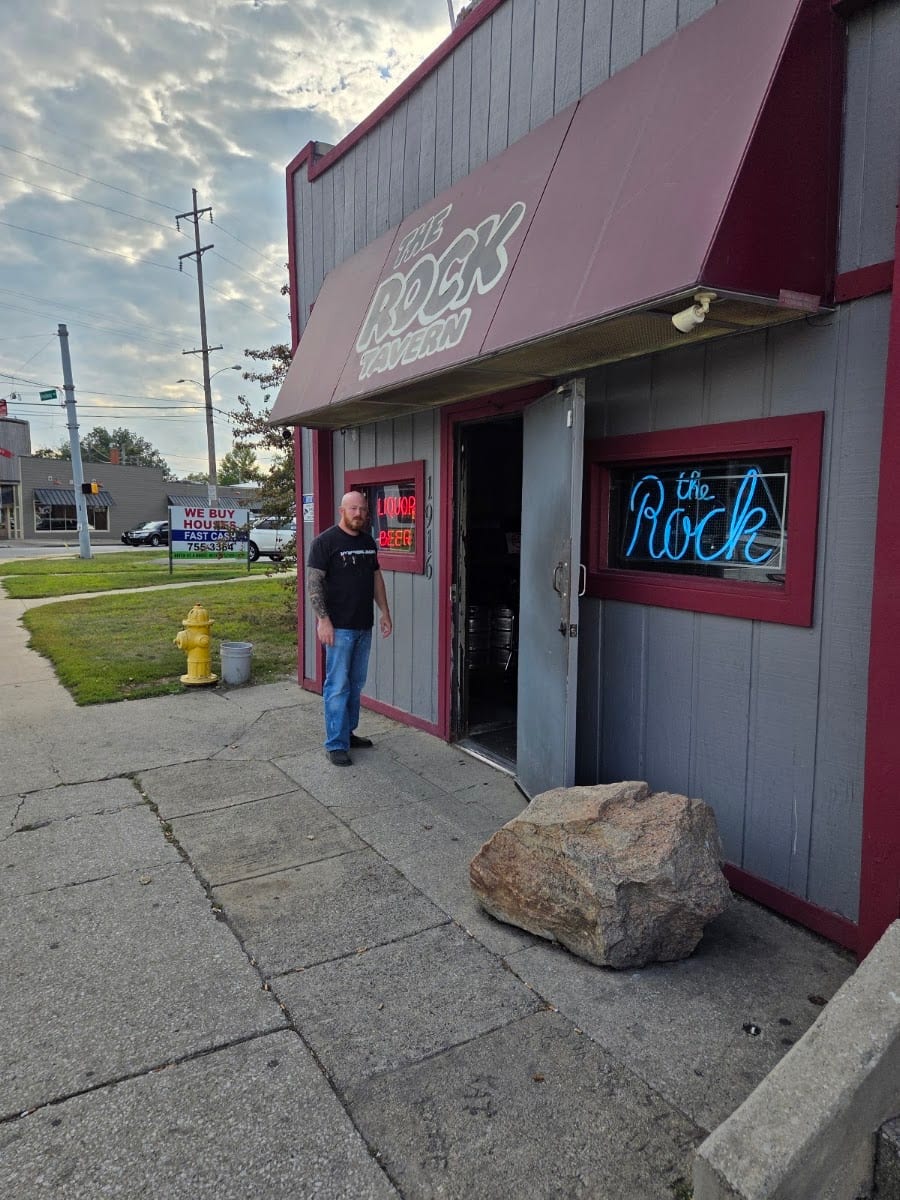 Rock Tavern, photo 2