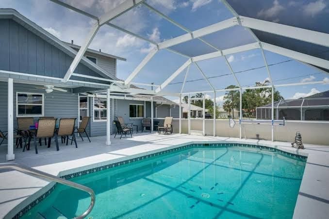 Landing | Chic 1BD, Game Room, Yoga Studio, photo 2