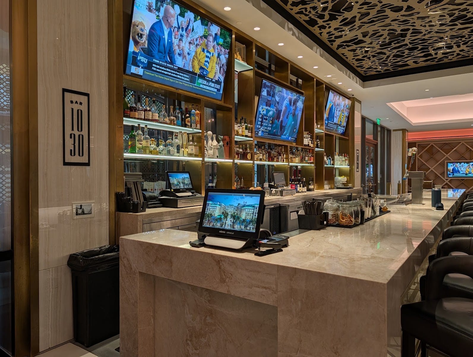 Bar 1030